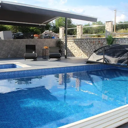 Villa Buba **** Novi Vinodolski Exterior photo